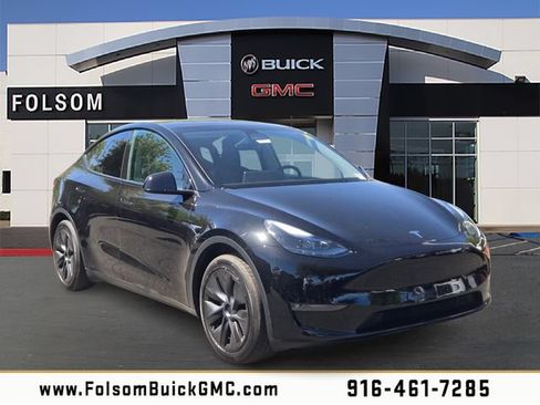Used 2024 Tesla Model Y Long Range AWD/4WD image 1