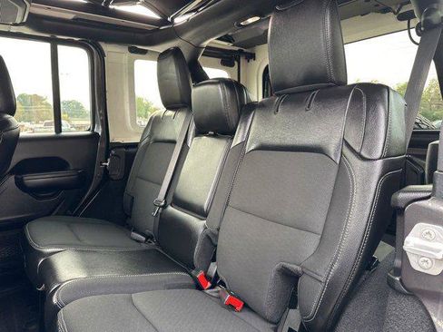 Certified 2021 Jeep Wrangler Unlimited Sport image 33