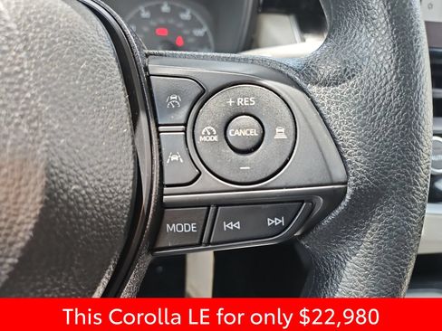 Used 2025 Toyota Corolla LE FWD image 29