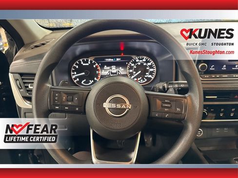 Used 2023 Nissan Rogue S image 24