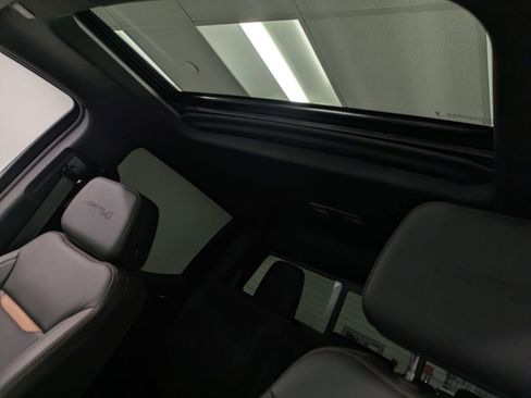 Used 2025 GMC Sierra 1500 AT4 w/ AT4 Premium Package image 22