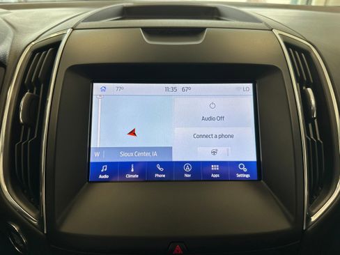 Used 2020 Ford Edge Titanium image 17