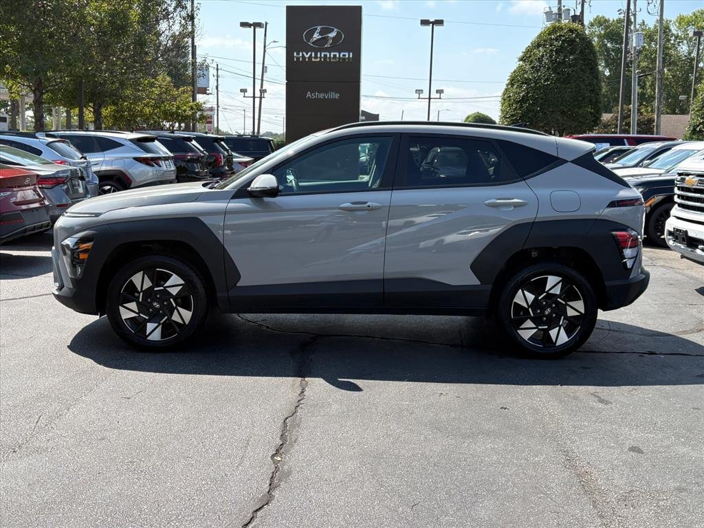 Certified 2024 Hyundai Kona SEL AWD/4WD image 3