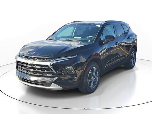 Certified 2024 Chevrolet Blazer LT w/ Convenience Package AWD/4WD image 2