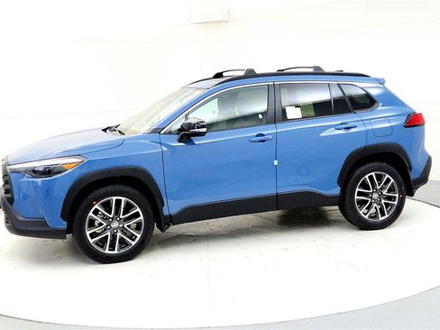 New 2026 Toyota Corolla Cross XLE image 3