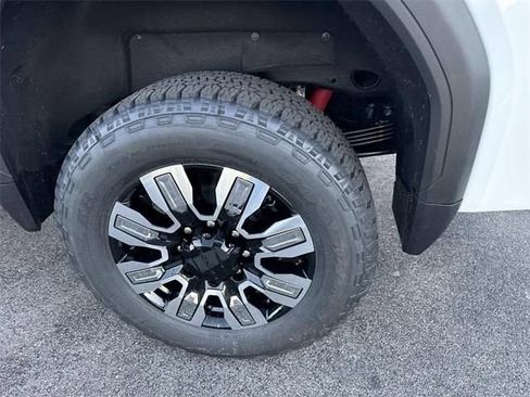 New 2026 GMC Sierra 2500 Denali w/ Denali Reserve Package image 10