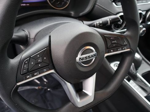 Used 2023 Nissan Sentra SV image 21