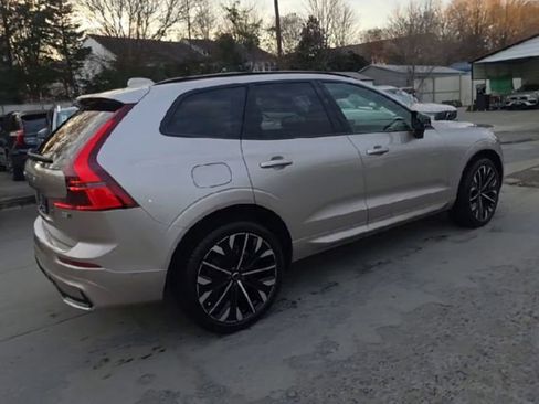 New 2026 Volvo XC60 B5 Ultra w/ Protection Package Premier image 9