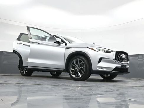 Used 2019 INFINITI QX50 Essential w/ Sensory Package AWD/4WD image 43