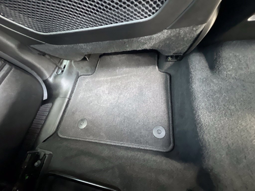 Used 2026 Jeep Grand Cherokee L Laredo RWD image 17