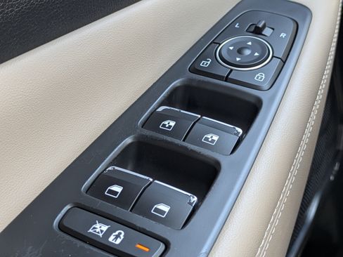 Used 2019 Hyundai Santa Fe Limited FWD image 24