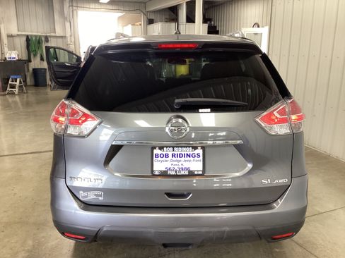 Used 2016 Nissan Rogue SL w/ SL Premium Package AWD/4WD image 4
