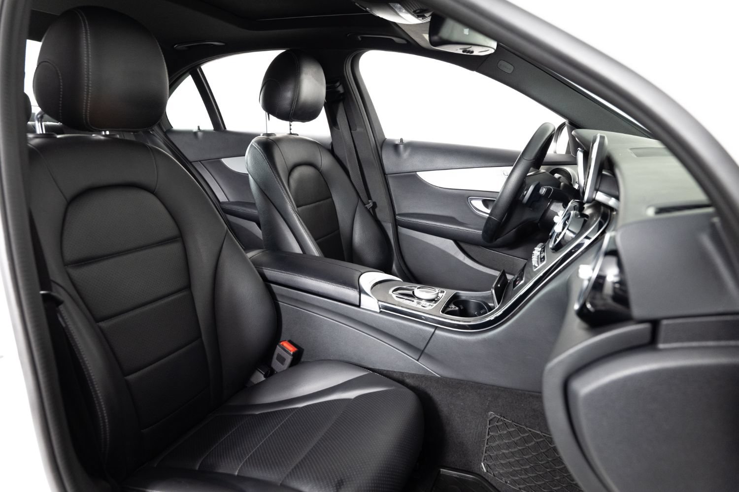 Used 2018 Mercedes-Benz C 300 4MATIC Sedan w/ Premium Package image 27