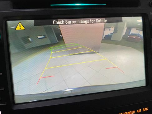 Used 2017 Chevrolet Traverse LT w/ Style and Technology Package image 39