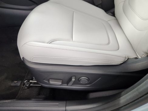 Used 2025 Hyundai Santa Cruz SEL AWD/4WD image 13