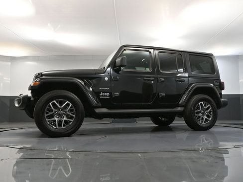 Used 2024 Jeep Wrangler Sahara AWD/4WD image 49