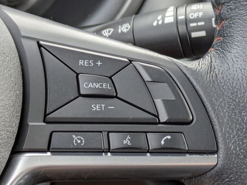 Used 2019 Nissan Kicks SR w/ SR Premium Package image 31