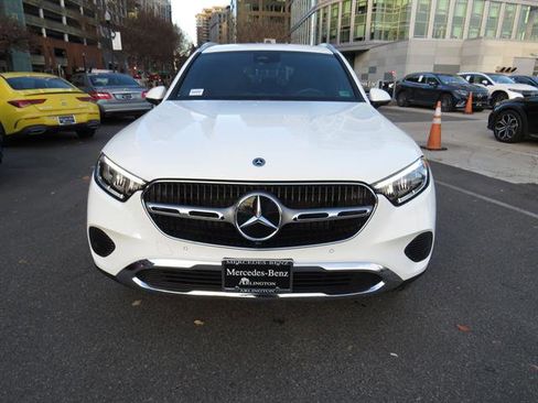 Used 2025 Mercedes-Benz GLC 300 4MATIC image 6
