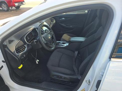 Used 2023 Chevrolet Malibu LT image 6