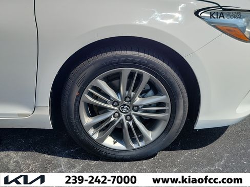 Used 2016 Toyota Camry SE w/ Moonroof Package FWD image 7