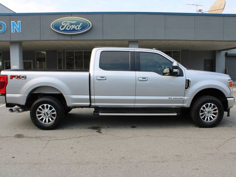 Used 2022 Ford F250 Lariat w/ Lariat Value Package image 2