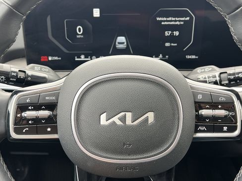 Certified 2024 Kia Sorento SX image 27