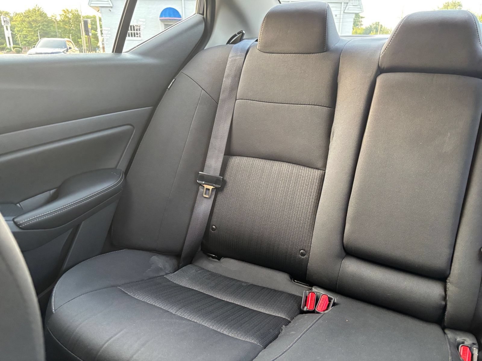Used 2025 Nissan Altima 2.5 SV FWD image 37