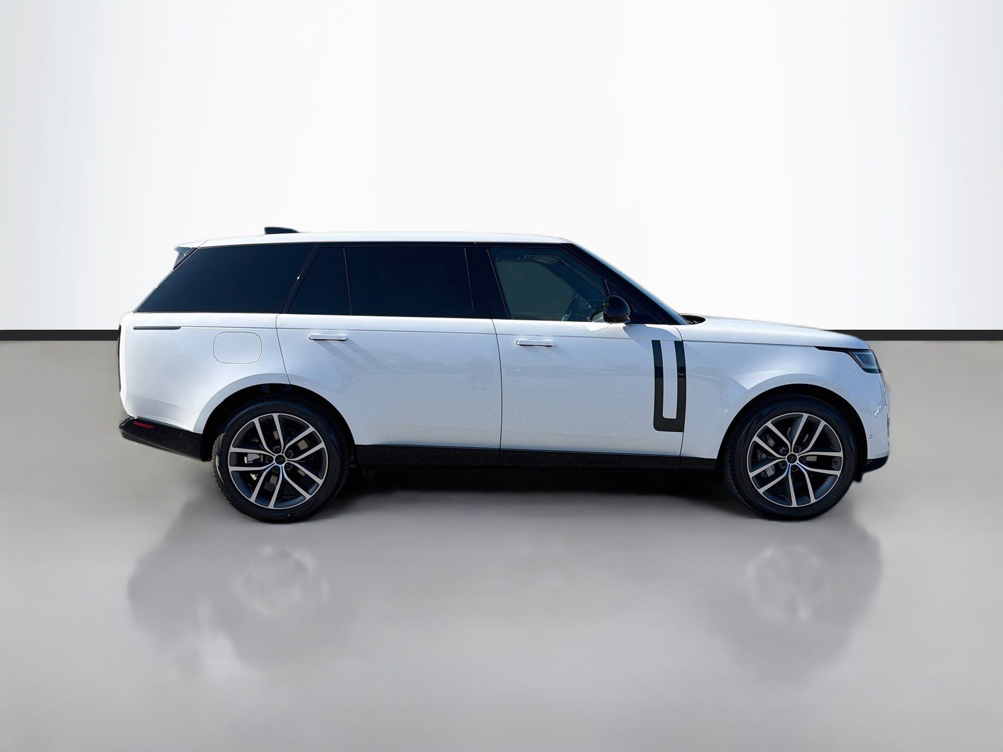 New 2026 Land Rover Range Rover Long Wheelbase SE AWD/4WD image 6