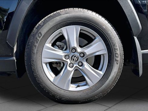 Certified 2025 Toyota RAV4 XLE AWD/4WD image 10