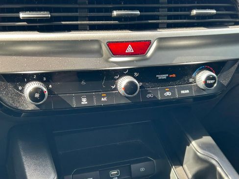 Used 2021 Kia Telluride LX image 30