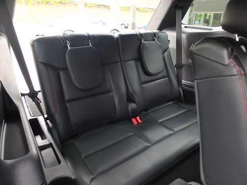 Used 2025 Ford Explorer ST-Line w/ ST-Line Street Pack AWD/4WD image 15