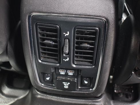 Used 2015 Jeep Grand Cherokee Summit AWD/4WD image 18