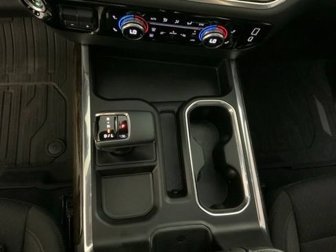 Used 2023 GMC Sierra 1500 Elevation w/ Preferred Package AWD/4WD image 28