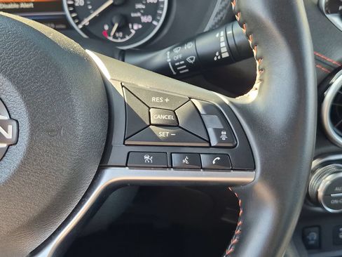 Used 2025 Nissan Sentra SR FWD image 17