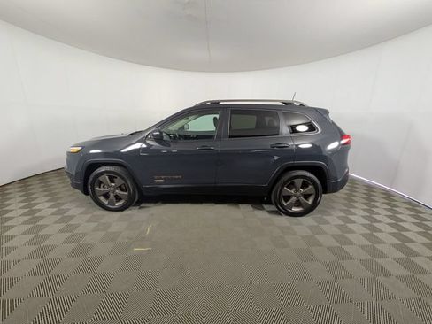 Used 2016 Jeep Cherokee 75th Anniversary AWD/4WD image 23