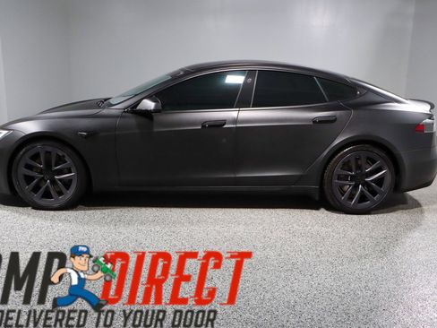Used 2022 Tesla Model S Plaid image 10