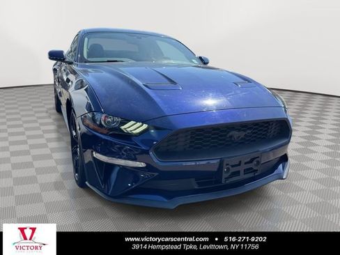 Used 2020 Ford Mustang Coupe w/ Black Accent Package RWD image 4
