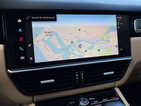 Certified 2023 Porsche Cayenne Platinum Edition AWD/4WD image 18