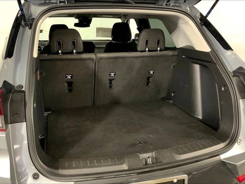 Used 2025 Chevrolet TrailBlazer LT AWD/4WD image 4