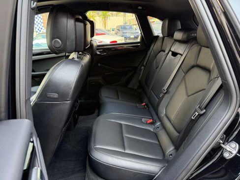 Used 2024 Porsche Macan S image 34