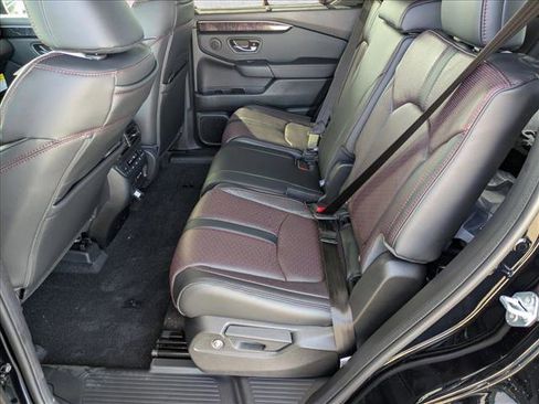 New 2025 Honda Pilot Black Edition image 16