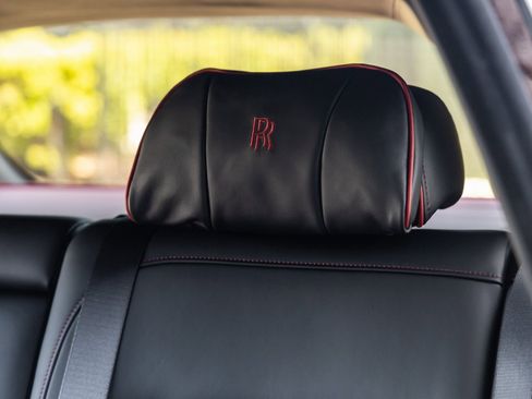 Used 2025 Rolls-Royce Cullinan image 41