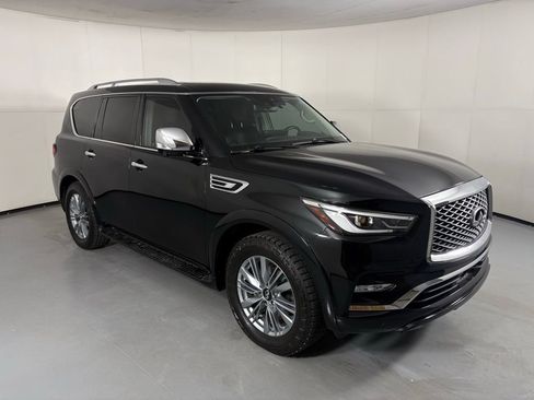 Used 2023 INFINITI QX80 Luxe w/ Cargo Package RWD image 2