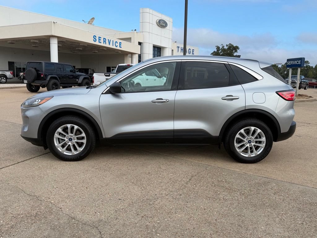 Used 2022 Ford Escape SE w/ Convenience Package AWD/4WD image 3