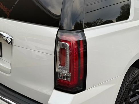 Used 2019 GMC Yukon Denali image 12