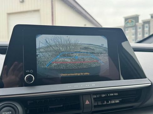 Used 2024 Toyota Prius LE image 4