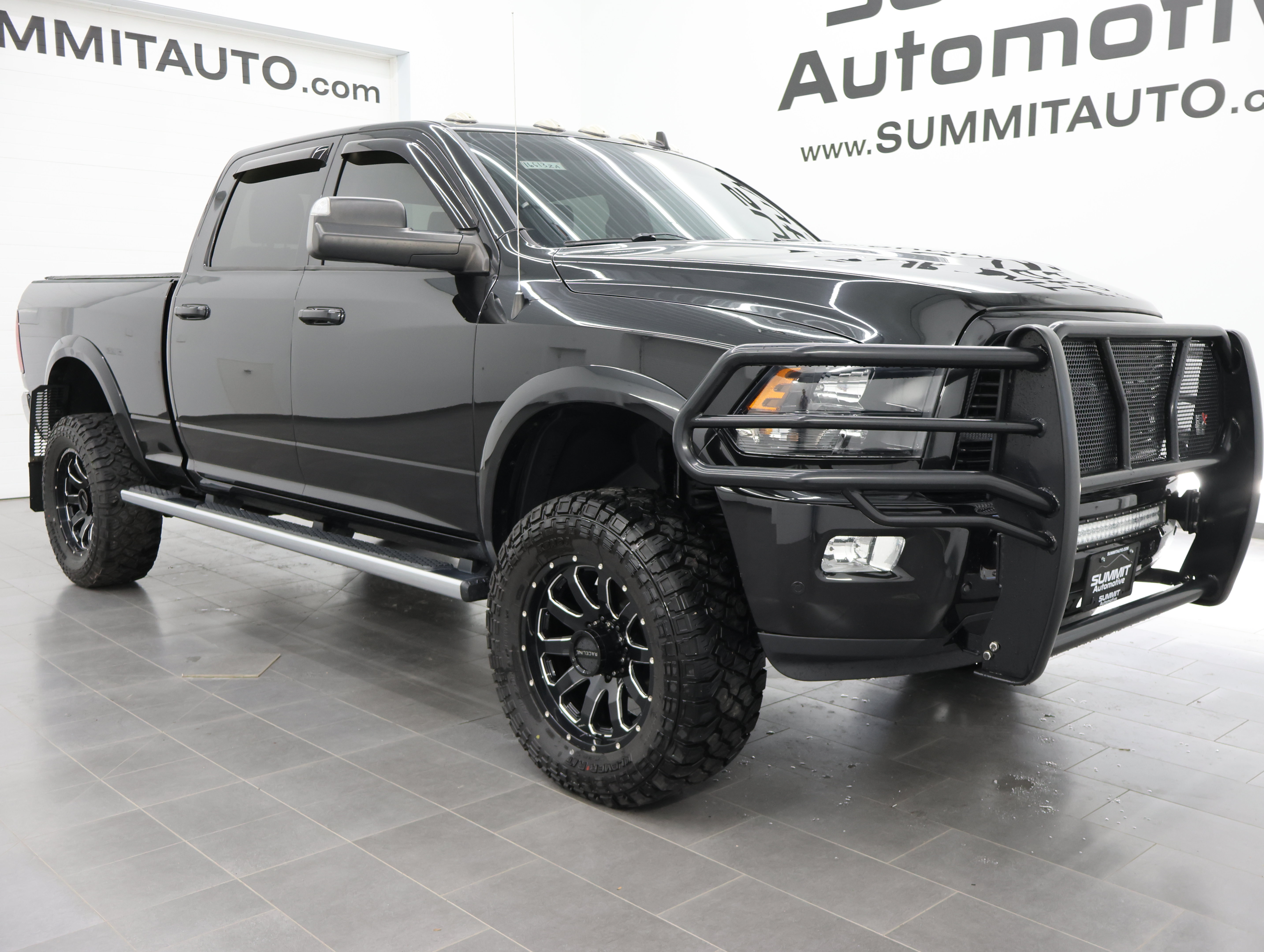 Used 2018 RAM 2500 Big Horn w/ Sport Appearance Group AWD/4WD image 2