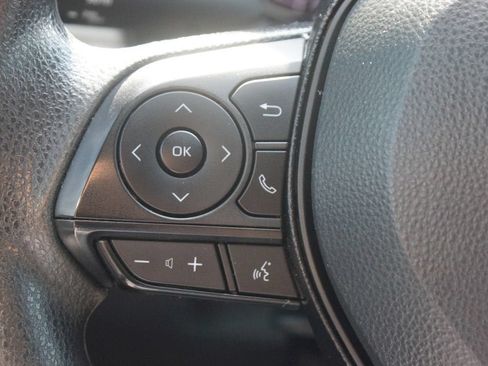 Used 2024 Toyota RAV4 XLE FWD image 9
