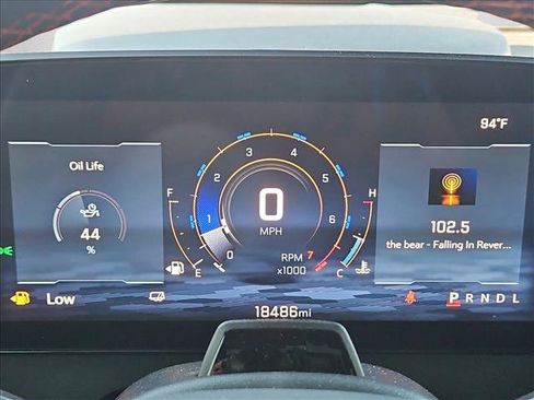 Used 2025 Chevrolet Traverse RS FWD image 9