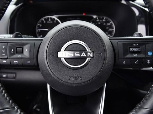 Certified 2025 Nissan Pathfinder SV w/ SV Premium Package image 19